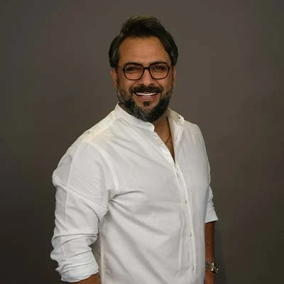 امین مومنی پور